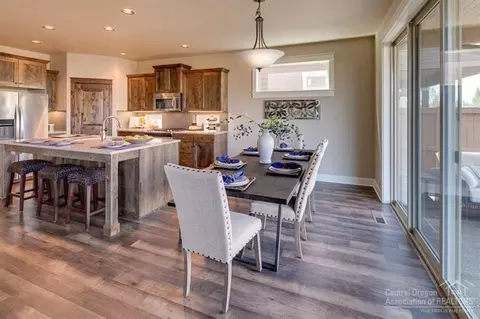 61096 SE Stari Most Loop, Bend, OR 97702 photo 12