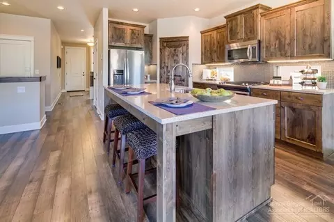61096 SE Stari Most Loop, Bend, OR 97702 photo 14