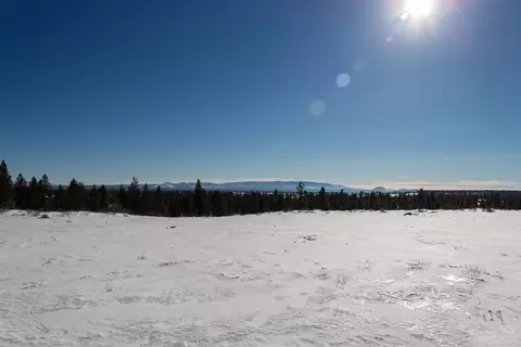 18965 Ridgeline Dr, Bend, OR 97703 photo 2
