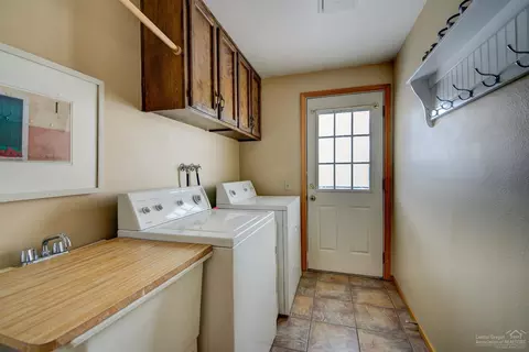 61145 Benham, Bend, OR 97702 photo 16