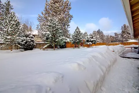 61145 Benham, Bend, OR 97702 photo 19