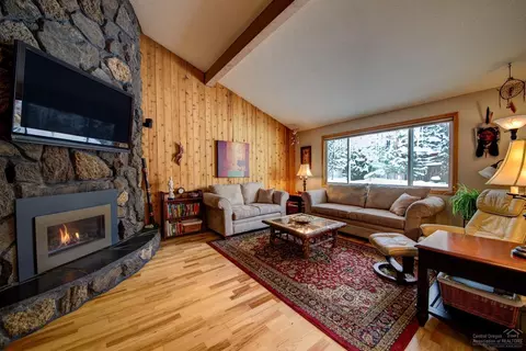 61145 Benham, Bend, OR 97702 photo 2