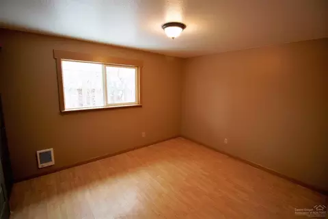 2781 NE Ocker Dr, Bend, OR 97701 photo 8