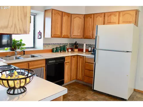 3304 SW Ladow Ave, Pendleton, OR 97801 photo 7