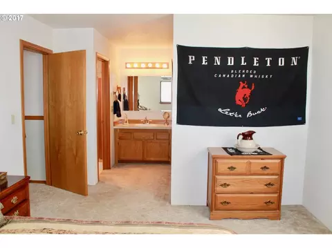 3304 SW Ladow Ave, Pendleton, OR 97801 photo 11