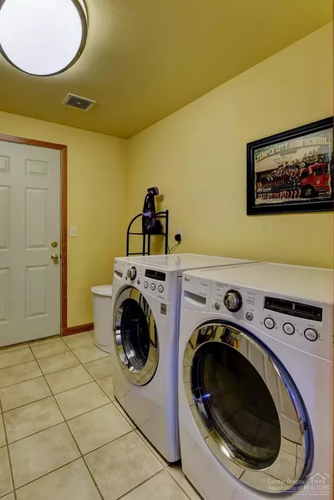 3082 NE Post Ave, Bend, OR 97701 photo 18
