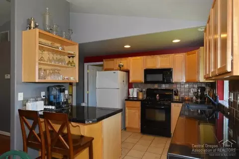 3082 NE Post Ave, Bend, OR 97701 photo 7