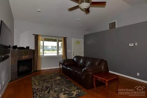 3082 NE Post Ave, Bend, OR 97701 photo 9