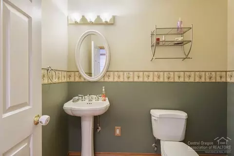 2269 NE Nuttail Ct, Bend, OR 97702 photo 8