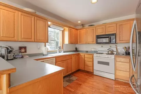 2269 NE Nuttail Ct, Bend, OR 97702 photo 13