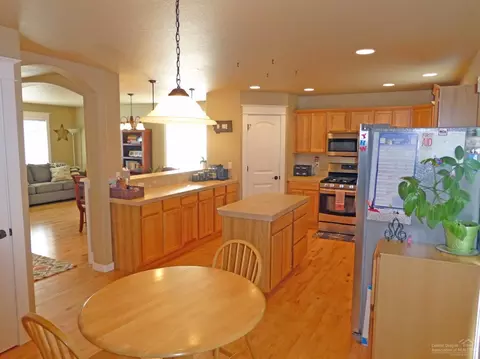 20238 Morgan Loop, Bend, OR 97703 photo 8