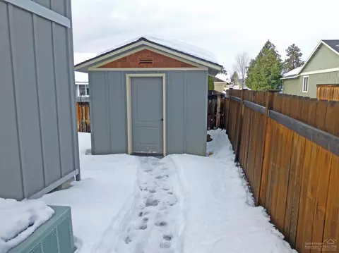 20238 Morgan Loop, Bend, OR 97703 photo 25