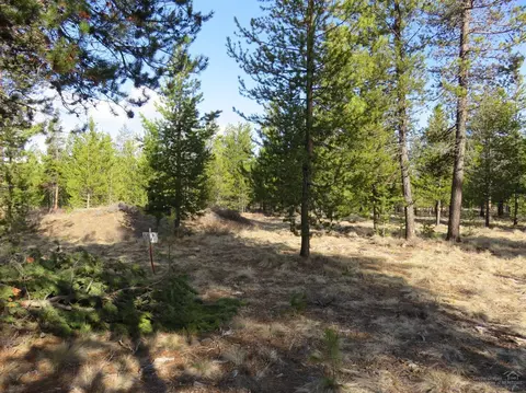 54975 Roundtree Ln, Bend, OR photo 5