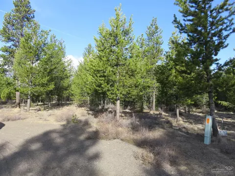 54975 Roundtree Ln, Bend, OR photo 8
