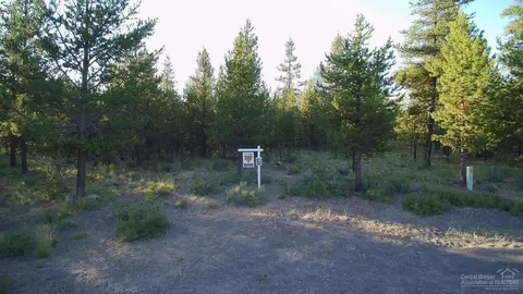 54975 Roundtree Ln, Bend, OR photo 7