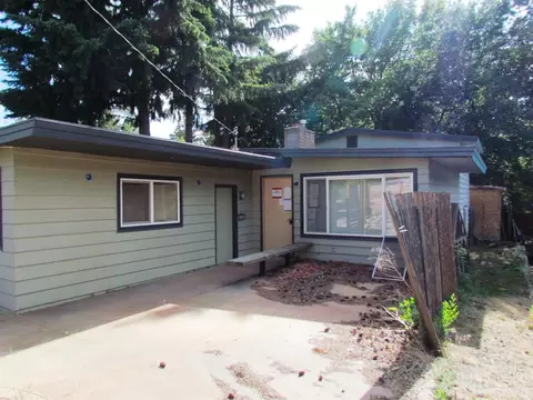 723 NE 11th St, Bend, OR 97701 photo 1