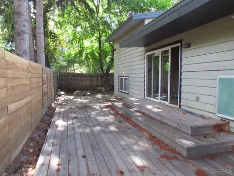 723 NE 11th St, Bend, OR 97701 photo 2
