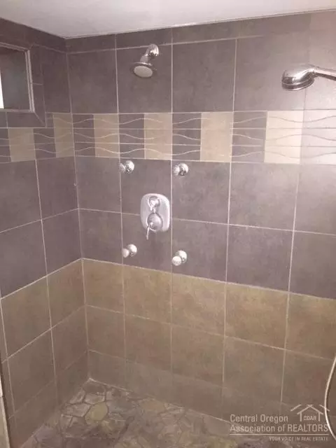 723 NE 11th St, Bend, OR 97701 photo 10