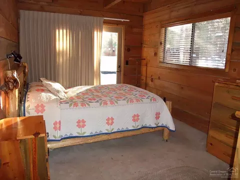 54864 Jack Pine Rd, Bend, OR 97707 photo 10