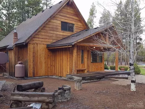 54864 Jack Pine Rd, Bend, OR 97707 photo 3