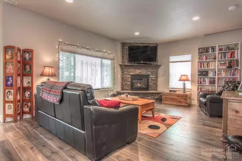 21315 Brooklyn Ct, Bend, OR 97701 photo 6