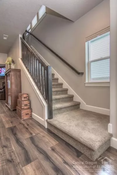 21315 Brooklyn Ct, Bend, OR 97701 photo 3