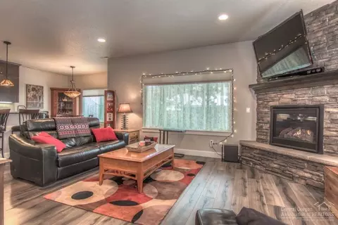 21315 Brooklyn Ct, Bend, OR 97701 photo 4
