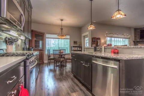 21315 Brooklyn Ct, Bend, OR 97701 photo 10