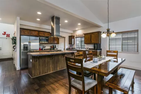 63408 Lamoine Ln, Bend, OR 97701 photo 2