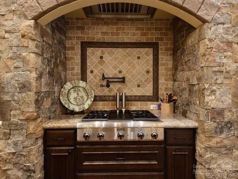 64470 Research Rd, Bend, OR 97703 photo 9