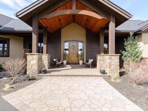 64470 Research Rd, Bend, OR 97703 photo 3