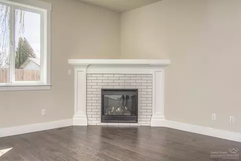 1270 NE Hoover Loop, Bend, OR 97701 photo 12