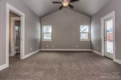 2945 NE Flagstone Ave, Bend, OR 97701 photo 14
