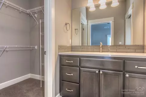 2945 NE Flagstone Ave, Bend, OR 97701 photo 17