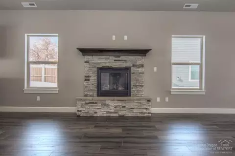 2945 NE Flagstone Ave, Bend, OR 97701 photo 7