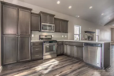 2945 NE Flagstone Ave, Bend, OR 97701 photo 10