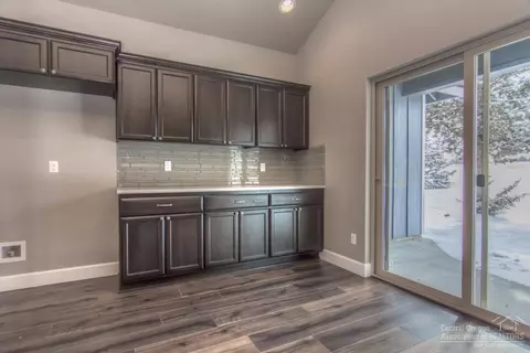 2945 NE Flagstone Ave, Bend, OR 97701 photo 9