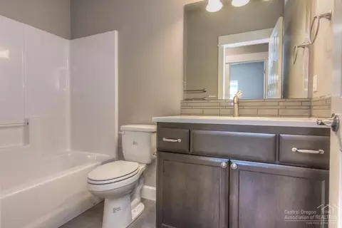 2945 NE Flagstone Ave, Bend, OR 97701 photo 12