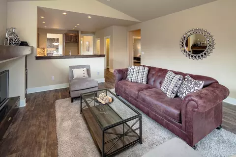 61084 SE Stari Most Loop, Bend, OR 97702 photo 13