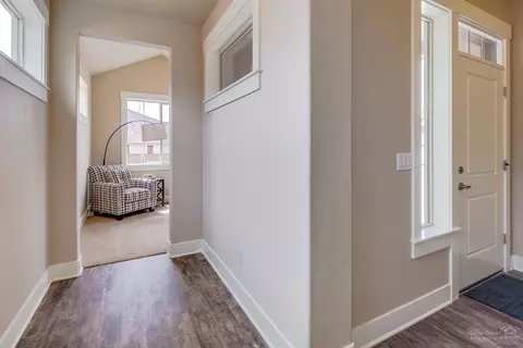 61084 SE Stari Most Loop, Bend, OR 97702 photo 5