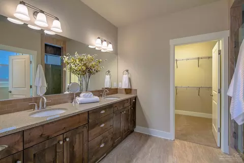 61084 SE Stari Most Loop, Bend, OR 97702 photo 16