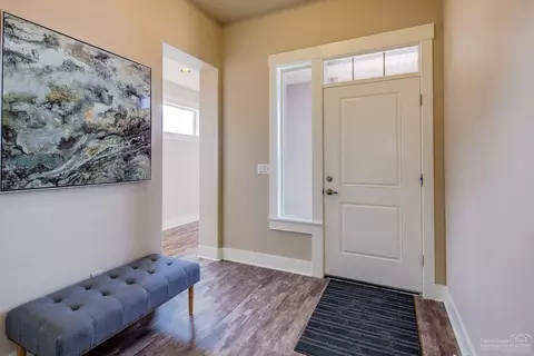 61084 SE Stari Most Loop, Bend, OR 97702 photo 4