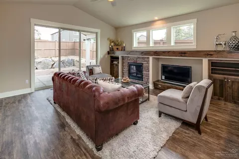 61084 SE Stari Most Loop, Bend, OR 97702 photo 12