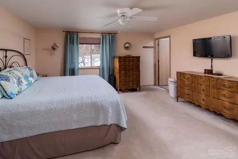 19633 Apache Rd, Bend, OR 97702 photo 12