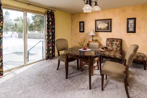 19633 Apache Rd, Bend, OR 97702 photo 5