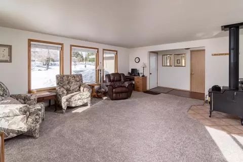 19633 Apache Rd, Bend, OR 97702 photo 4