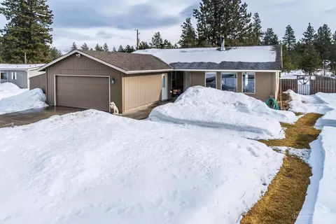 19633 Apache Rd, Bend, OR 97702 photo 1