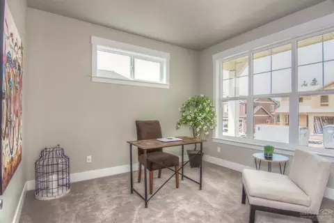 1307 NE Hoover Loop, Bend, OR 97701 photo 3