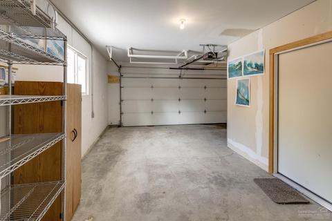 1334 NW Ithaca Ave, Bend, OR 97703 photo 16