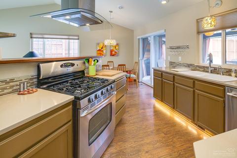 1334 NW Ithaca Ave, Bend, OR 97703 photo 7
